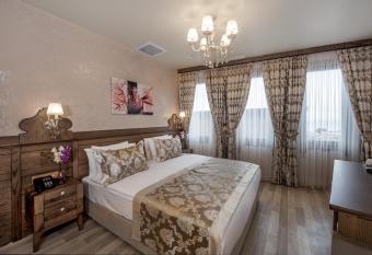 Perapolis Hotel has Balcony rooms