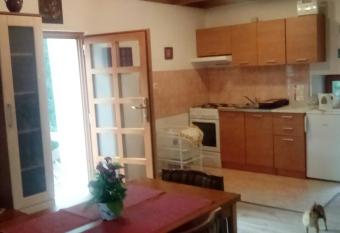 Apartments Orl   Hn  zdo allows 18 year olds to book a room