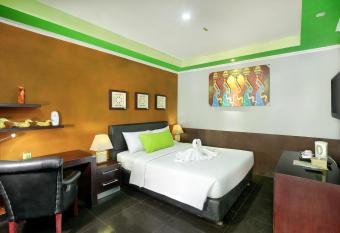 Negara Hotel - CHSE Certified has Balcony rooms