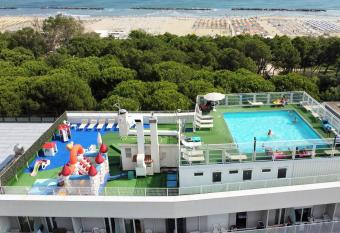 Hotel Sorriso has Balcony rooms