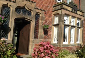 Lee-Side B&B allows 18 year olds to book a room