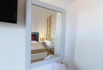 Atlas Boutique Hotel has rooms with a private hot tub