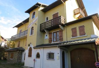 Hotel Sylvana has Balcony rooms