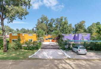 Las Coloniales has Balcony rooms