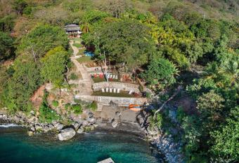 Laguna Beach Club has Balcony rooms