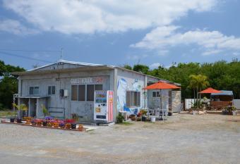 Guest House Isa allows 18 year olds to book a room