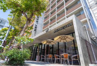 NAHA-WEST INN allows 18 year olds to book a room