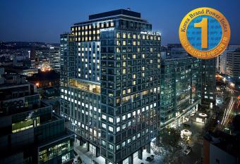 Shilla Stay Gwanghwamun Myeongdong allows 18 year olds to book a room