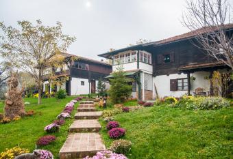 Etno Guest House Gorski car has Balcony rooms