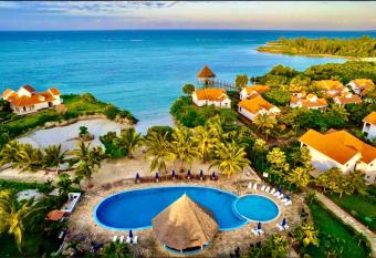 Azao Resort & Spa has Balcony rooms