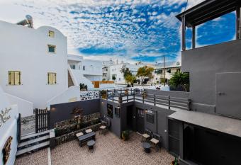 Villa Toula allows 18 year olds to book a room