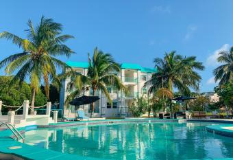 Best Western Grand Baymen Gardens has Balcony rooms