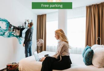 The Hague Teleport Hotel allows 18 year olds to book a room