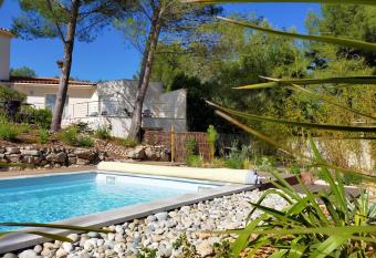 Studio d H  tes les Libellules has Balcony rooms