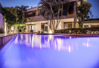 Hotel Platino Expo has Balcony rooms