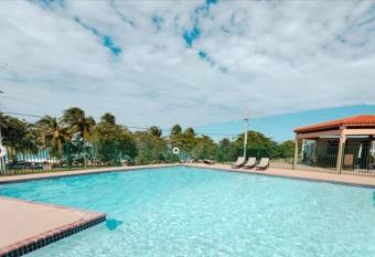 Oceania Apartments at Arecibo 681 Ocean Drive has Balcony rooms