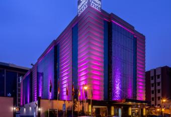 Braira Al Olaya allows 18 year olds to book a room