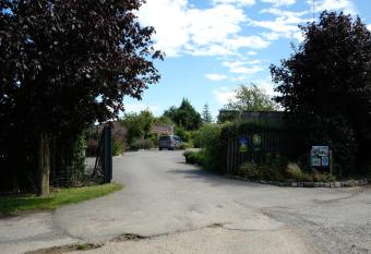 Les Charmilles allows 18 year olds to book a room