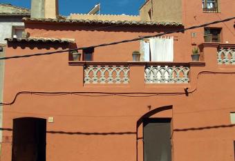 Ca La Marutxi allows 18 year olds to book a room