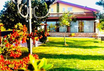 Hotel La Primula has Smoking rooms