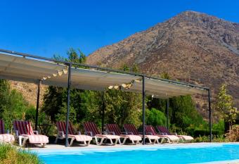 Lodge del Maipo allows 18 year olds to book a room