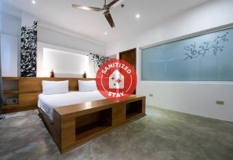 Capital O 468 Element Boutique Hotel allows 18 year olds to book a room