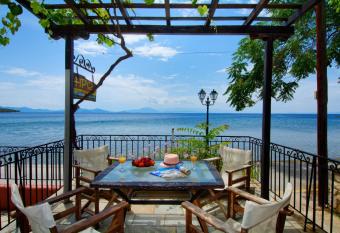 Iro family apartments pelion has Balcony rooms