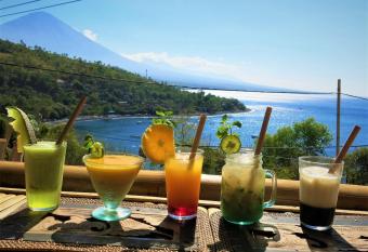 Pt putra momongan menyelam scuba has Balcony rooms