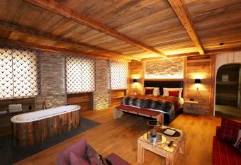 Amber Ski-in/out Hotel & Spa has Balcony rooms