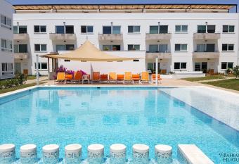 9 Bahias Condos allows 18 year olds to book a room