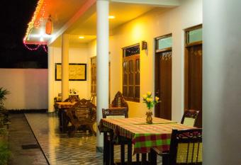 Sameera Villa has Balcony rooms