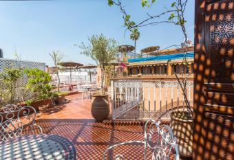 Hotel Atlas has Balcony rooms