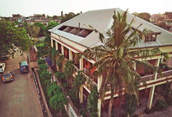 somewhere nice has Balcony rooms