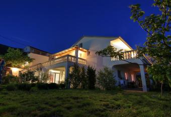 Apartments Tomas has Balcony rooms