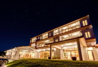 Hoshi No Terrace Motobu Yamazato allows 18 year olds to book a room