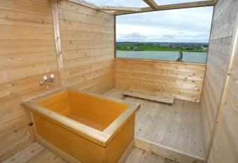 Hotel Shin Makomo allows 18 year olds to book a room