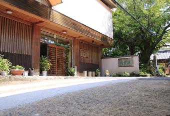 Hounkan allows 18 year olds to book a room