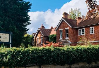 Pickwicks Guest House allows 18 year olds to book a room