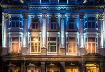 Bishop s Gate Hotel allows 18 year olds to book a room