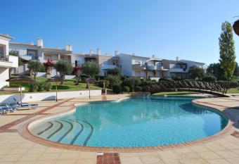 Casa Campo & Mar allows 18 year olds to book a room