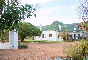 Blue Cow Barn - Boutique Farm allows 18 year olds to book a room