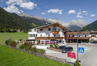 Apartments Sankt Walburg has Balcony rooms