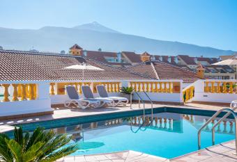 Club Tarahal allows 18 year olds to book a room