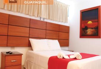 Hotel Apart Guayaquil Aeropuerto allows 18 year olds to book a room