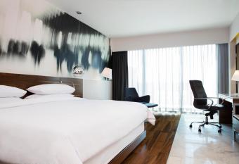 Krystal Urban Guadalajara allows 18 year olds to book a room