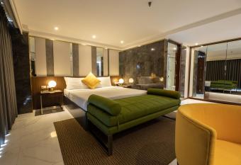 Star Plaza Hotel has Balcony rooms