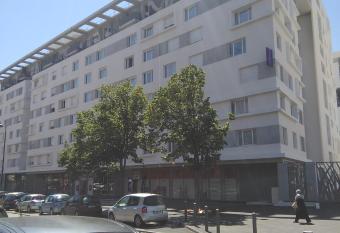 Montemp   Apparth  tel Marseille Centre Euromed allows 18 year olds to book a room