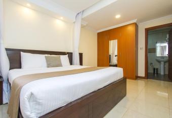 Pinecone Hotel Kisumu has rooms with a private hot tub