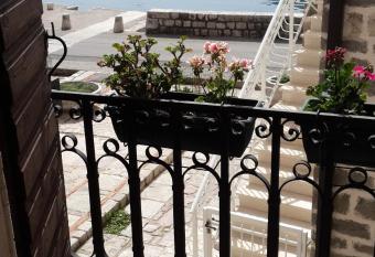 Apartment Stern has Balcony rooms