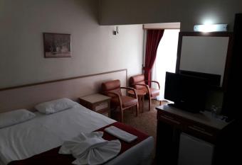 Kivrak Hotel has Smoking rooms